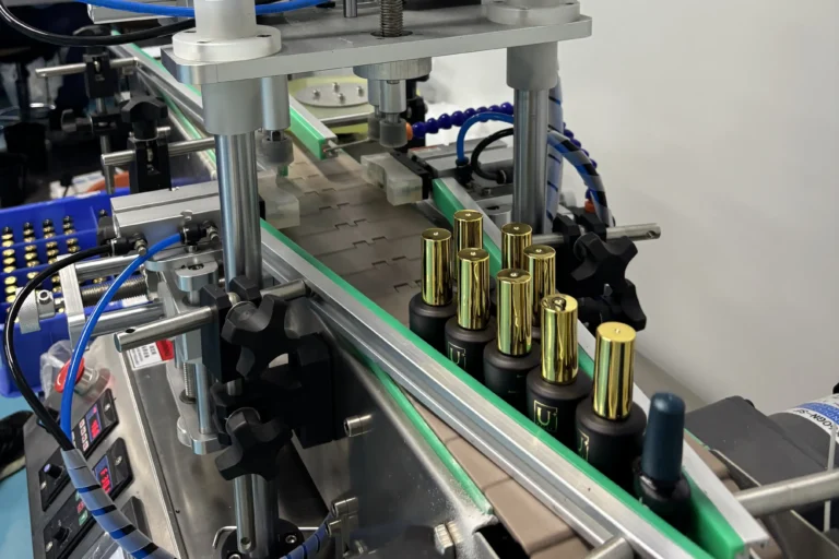 8-close cap machine